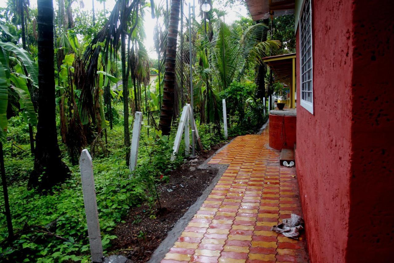 Anahat Cottages Diveāgar Exterior foto